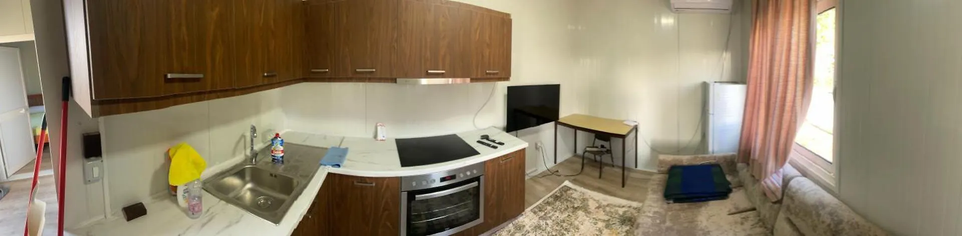 Mahane Tirana Apartment